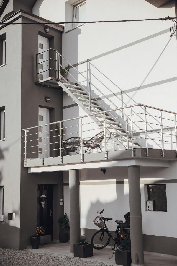 Drive Caffe Apartments Trzin Exterior foto
